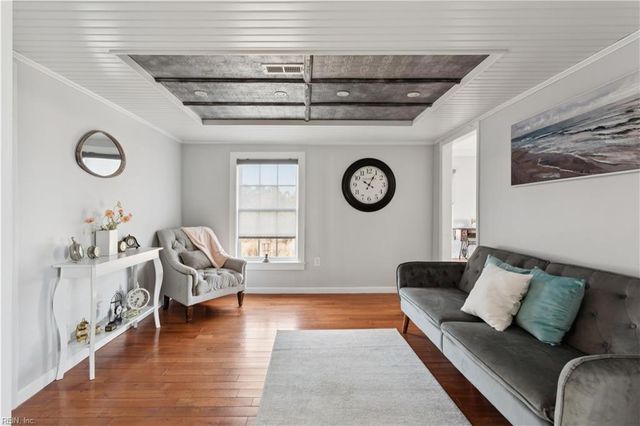 1900 Jenkins Neck RD, Hayes, VA 23072