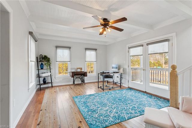 1900 Jenkins Neck RD, Hayes, VA 23072