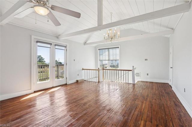 1900 Jenkins Neck RD, Hayes, VA 23072