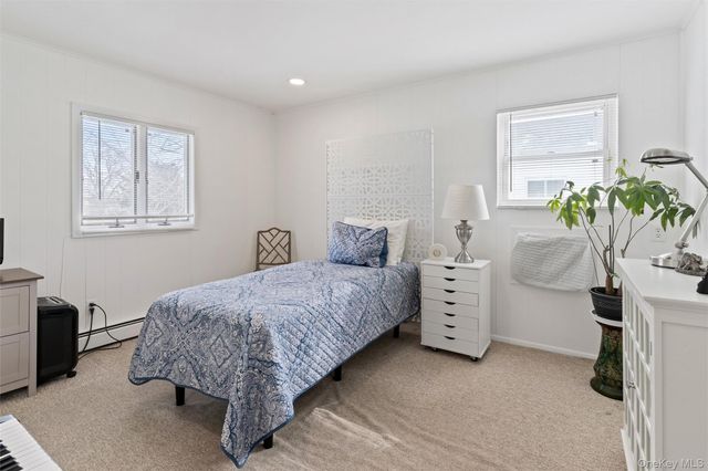 44 Wallace Drive, Plainview, NY 11803