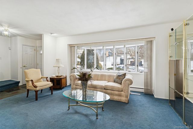 44 Wallace Drive, Plainview, NY 11803