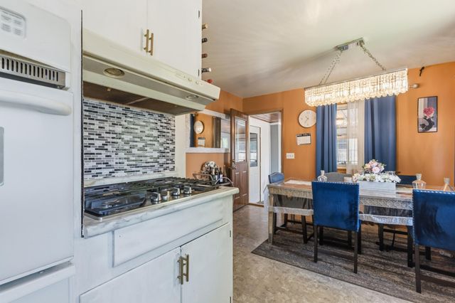 3217 Welcome Avenue N, Crystal, MN 55422