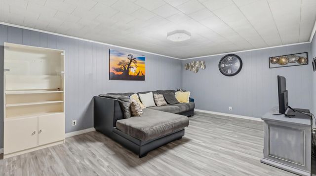 3217 Welcome Avenue N, Crystal, MN 55422