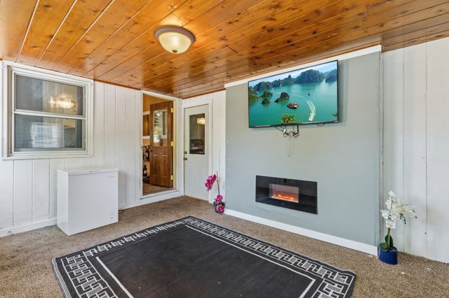 3217 Welcome Avenue N, Crystal, MN 55422