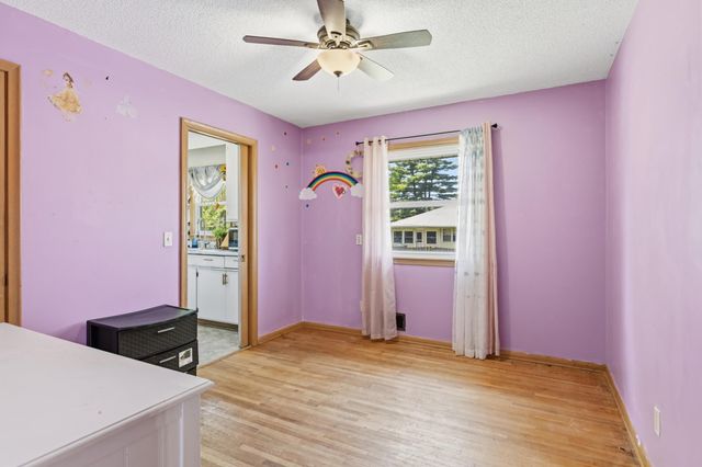 3217 Welcome Avenue N, Crystal, MN 55422