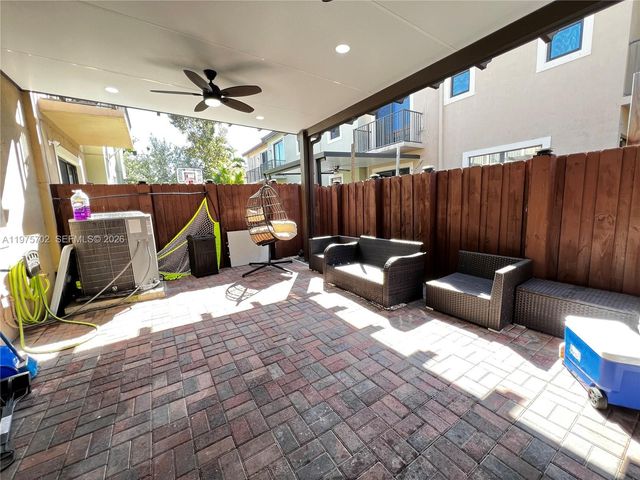 748 NE 34th Ave 748, Homestead, FL 33033