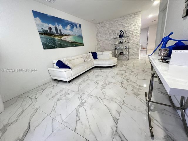 748 NE 34th Ave 748, Homestead, FL 33033