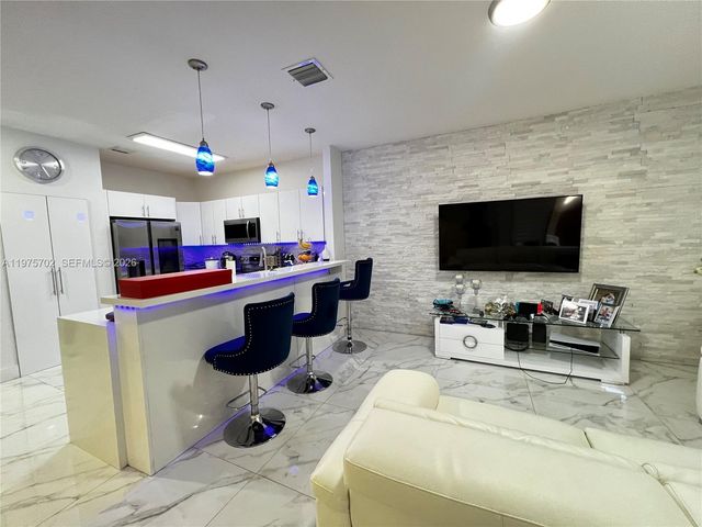 748 NE 34th Ave 748, Homestead, FL 33033