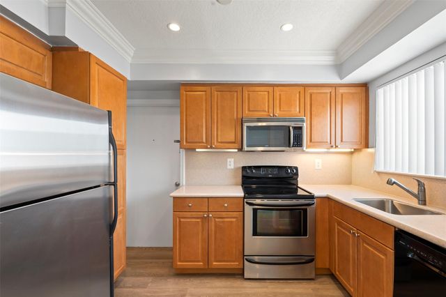 9930 Collins Ave 3, Bal Harbour, FL 33154