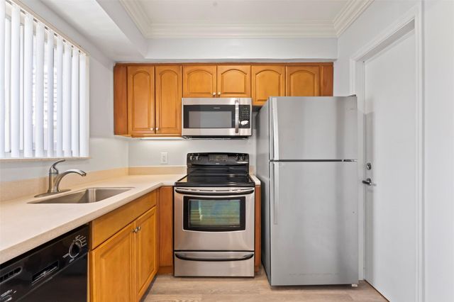 9930 Collins Ave 3, Bal Harbour, FL 33154