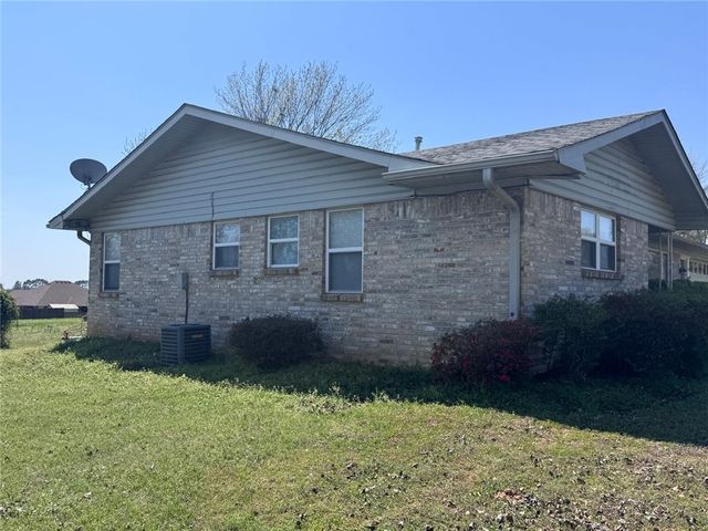 915 Maple Shade Road, Alma, AR 72921