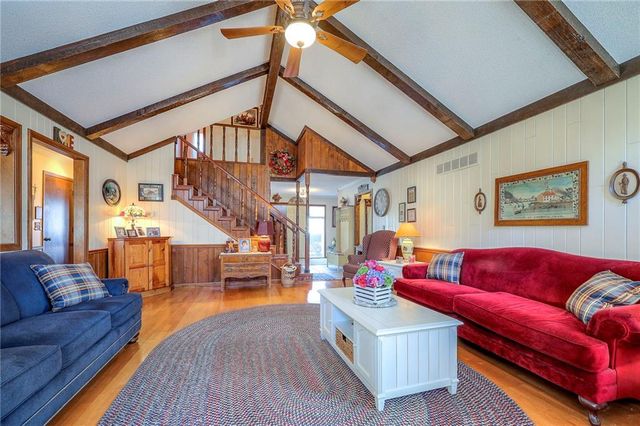 8422 Rosehill Road, Lenexa, KS 66215