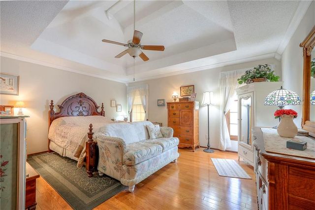 8422 Rosehill Road, Lenexa, KS 66215