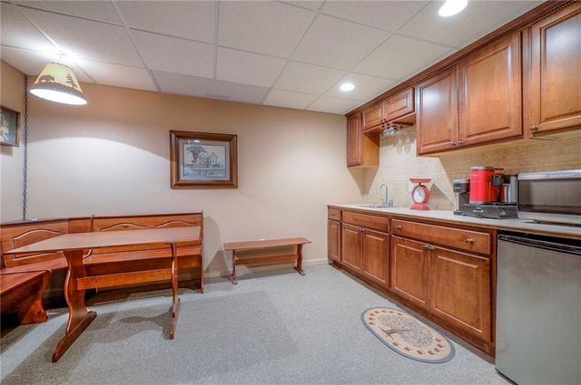 8422 Rosehill Road, Lenexa, KS 66215