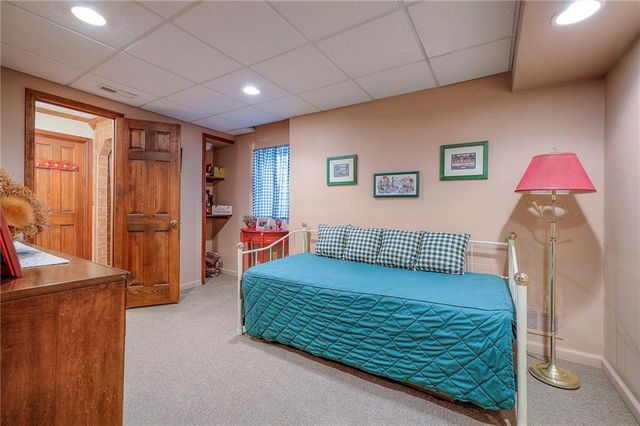 8422 Rosehill Road, Lenexa, KS 66215