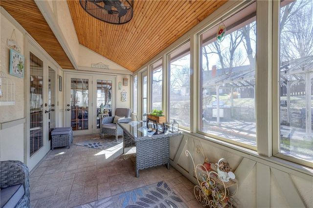 8422 Rosehill Road, Lenexa, KS 66215