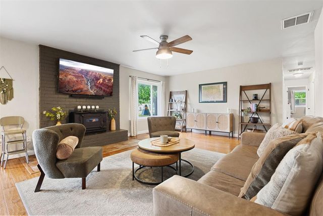 623 Greenbriar Avenue, Edmond, OK 73034