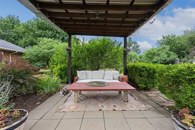 623 Greenbriar Avenue, Edmond, OK 73034