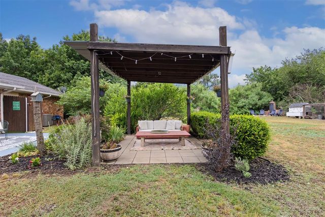 623 Greenbriar Avenue, Edmond, OK 73034