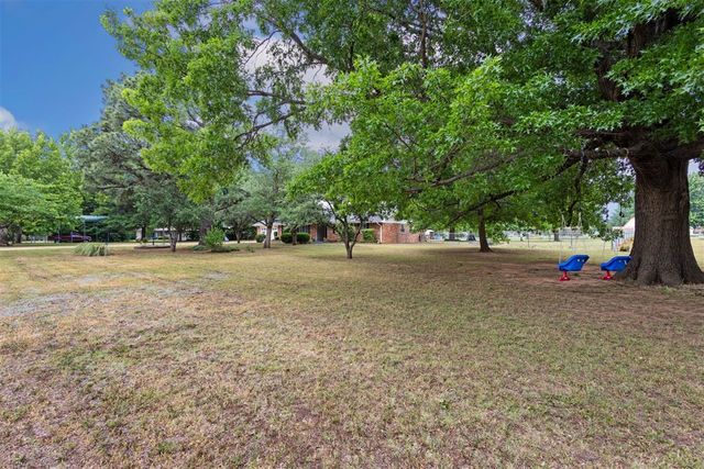 623 Greenbriar Avenue, Edmond, OK 73034