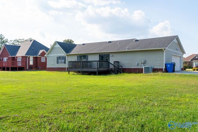 15424 Clodessa Drive, Athens, AL 35611