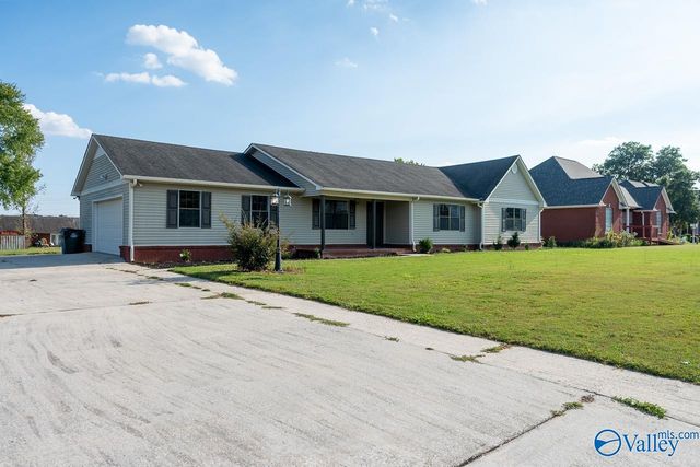 15424 Clodessa Drive, Athens, AL 35611