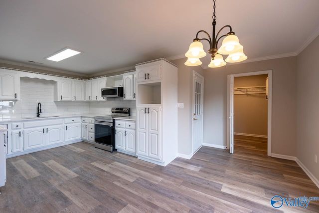 15424 Clodessa Drive, Athens, AL 35611