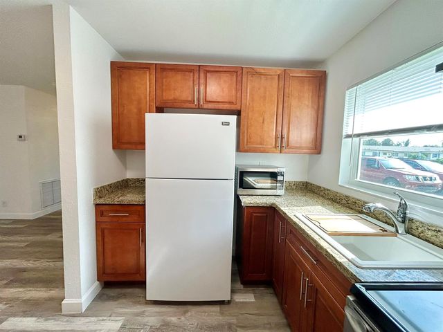 2844 Crosley Drive E C, West Palm Beach, FL 33415