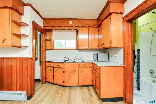 33 Zipp Avenue, Bristol, CT 06010