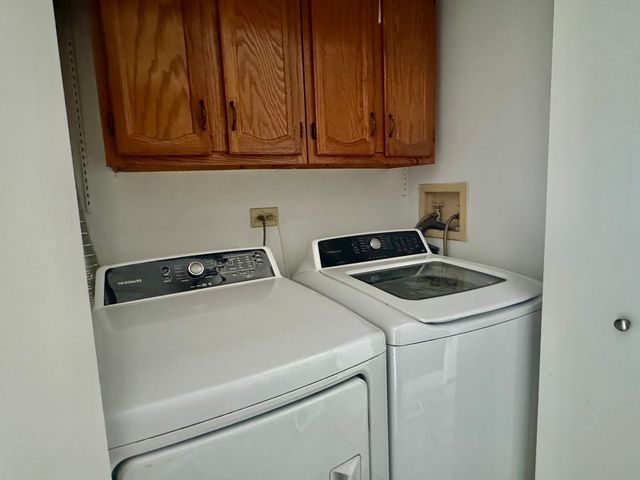 9322 Waterford Lane, Orland Park, IL 60462