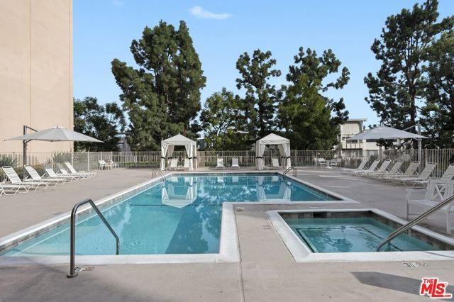 100 S Doheny Drive 512, Los Angeles, CA 90048