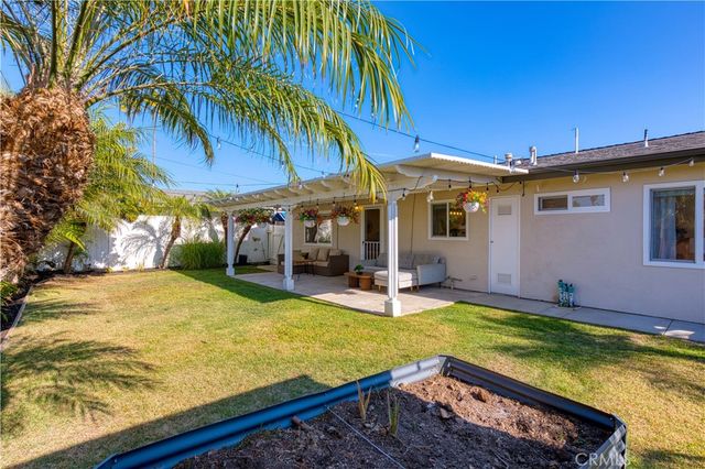 3141 Barbados Place, Costa Mesa, CA 92626