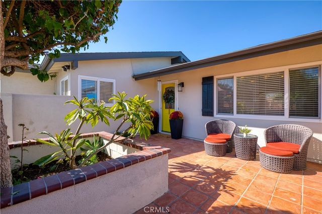 3141 Barbados Place, Costa Mesa, CA 92626