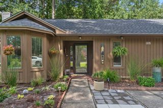 105 Hickory Dr., Conway, SC 29526