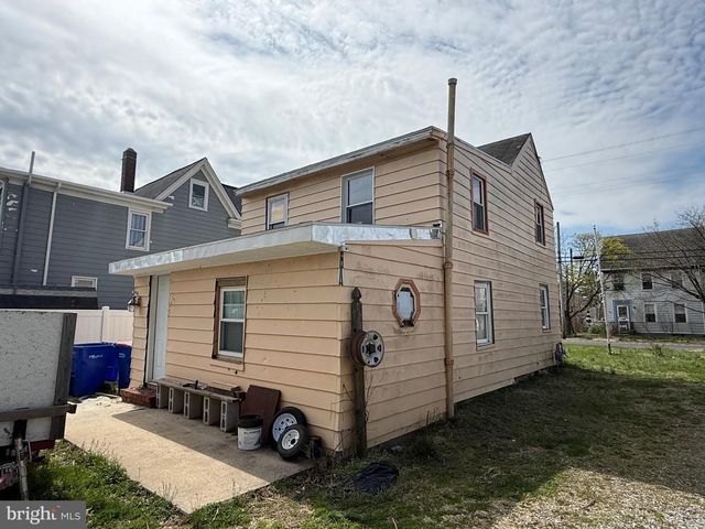 607 S 2ND ST, Millville, NJ 08332