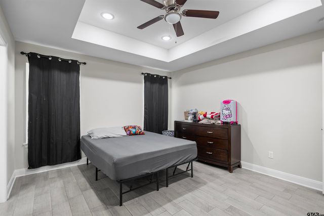 1126 E Oakwood St, Tyler, TX 75702