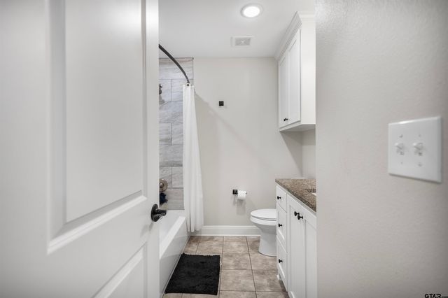 1126 E Oakwood St, Tyler, TX 75702