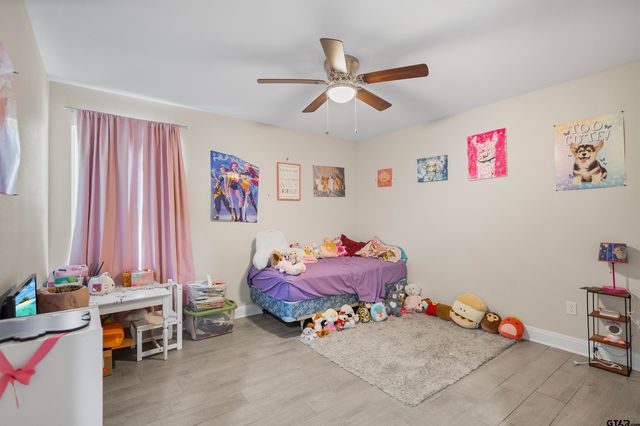 1126 E Oakwood St, Tyler, TX 75702