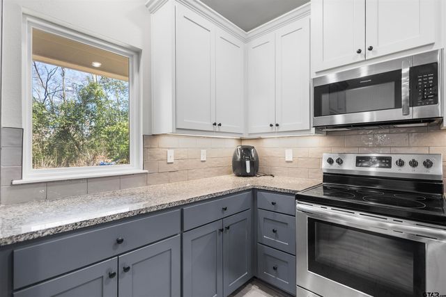 1126 E Oakwood St, Tyler, TX 75702