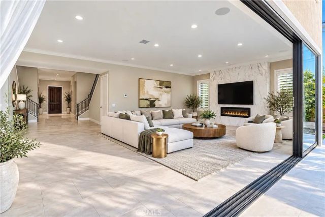 58 Egret, Irvine, CA 92618