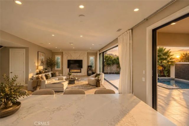 58 Egret, Irvine, CA 92618