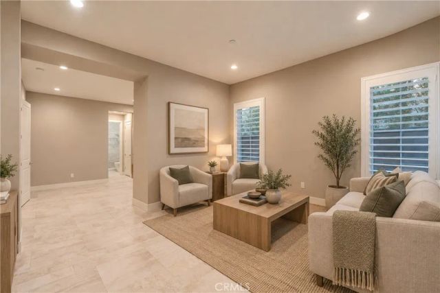 58 Egret, Irvine, CA 92618
