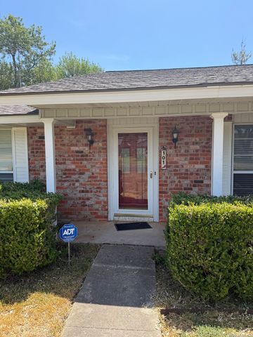 101 Creekside Drive, Boerne, TX 78006