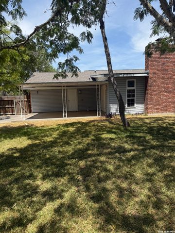 101 Creekside Drive, Boerne, TX 78006