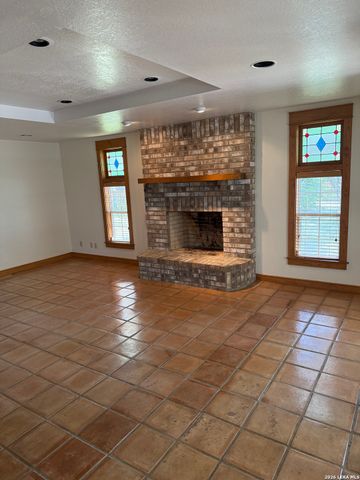 101 Creekside Drive, Boerne, TX 78006