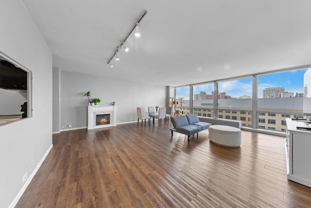 330 W Diversey Parkway 1508, Chicago, IL 60657