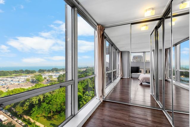 330 W Diversey Parkway 1508, Chicago, IL 60657