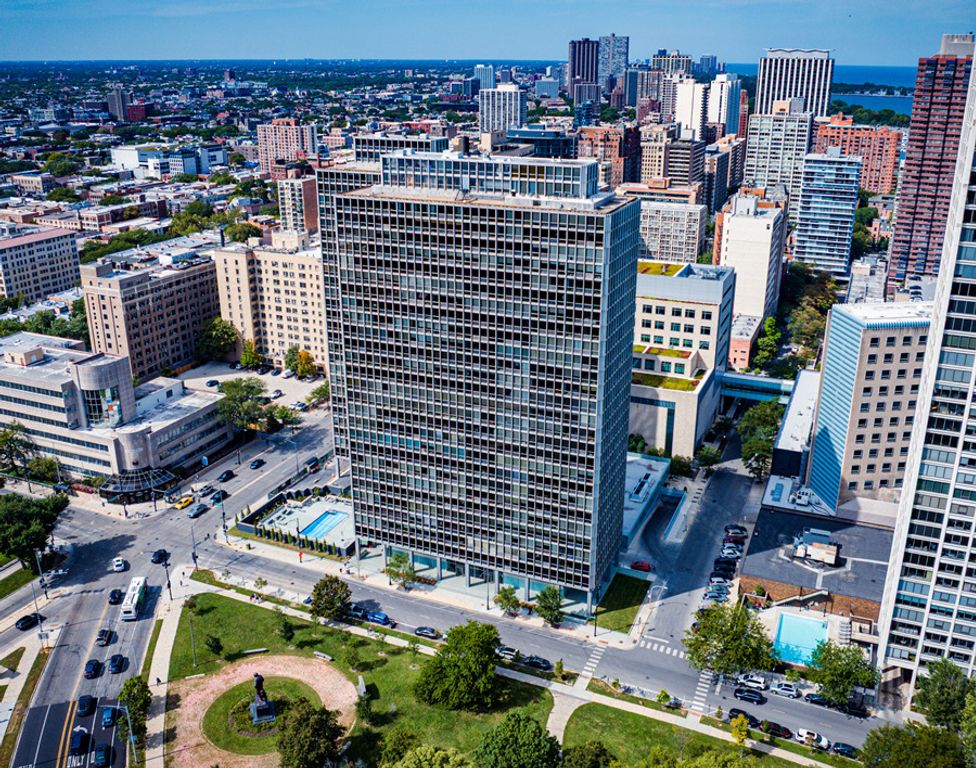330 W Diversey Parkway 1508, Chicago, IL 60657