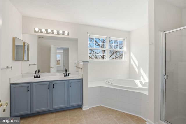 6 REEF CT, Baltimore, MD 21219