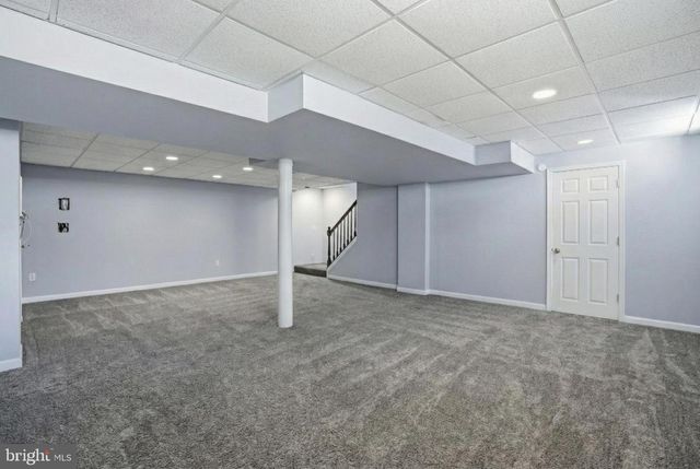 6 REEF CT, Baltimore, MD 21219